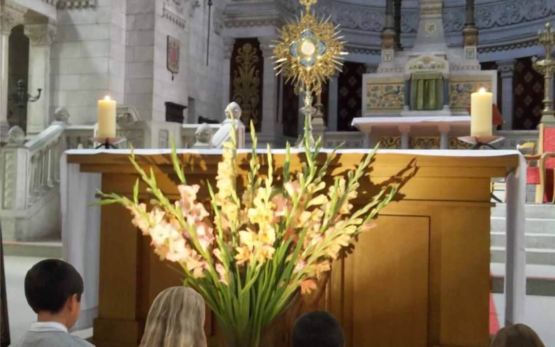 Éveil à la prière d’Adoration