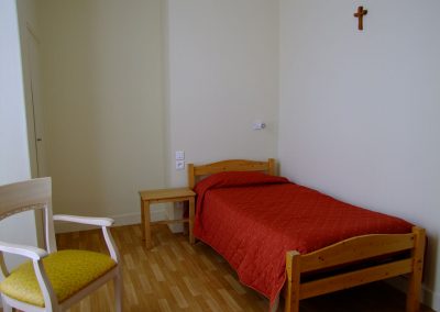 Chambre simple 1er étage - Maison d'accueil de la Basilique Saint-Martin de Tours