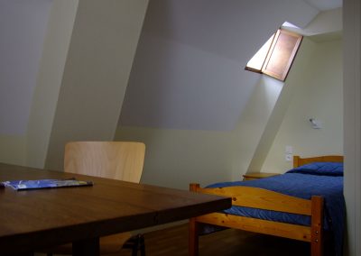 Chambre sous les toits - Maison d'accueil de la Basilique Saint-Martin de Tours